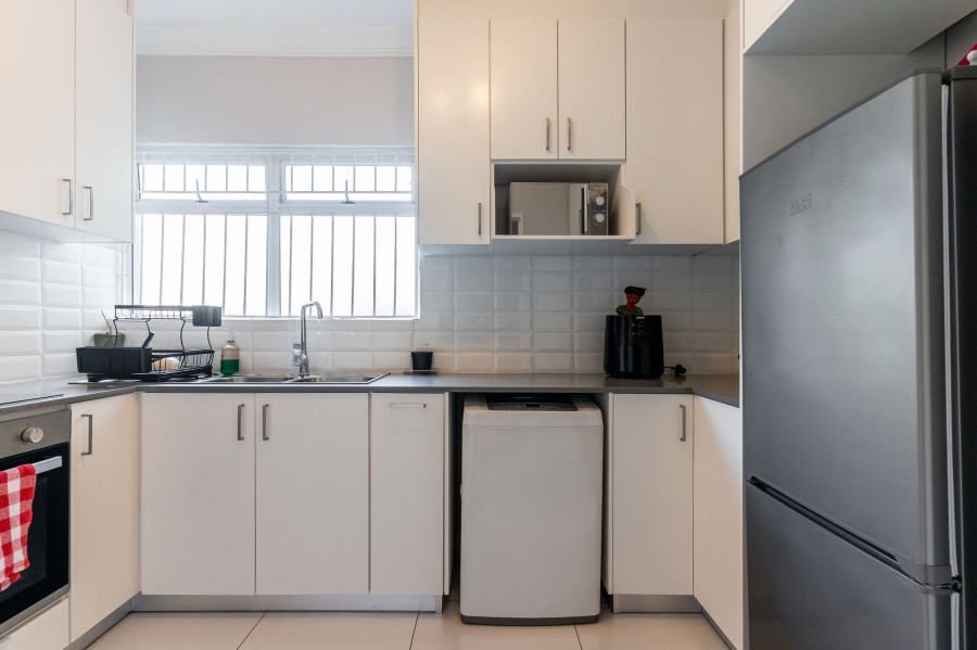 2 Bedroom Property for Sale in Gardens Western Cape